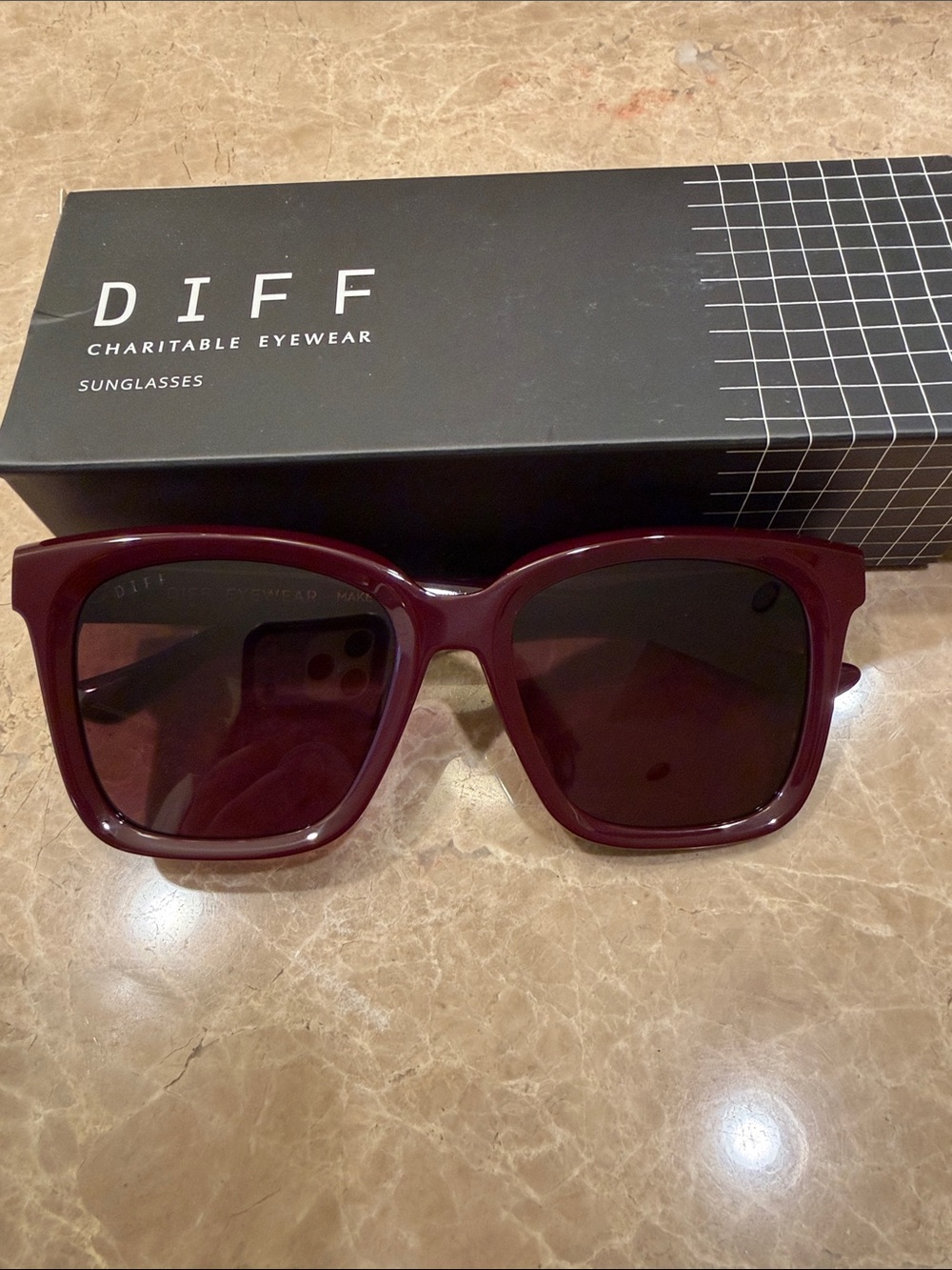 Diff Burgundy Square Sunglasses - Meredith Polarized NWT
